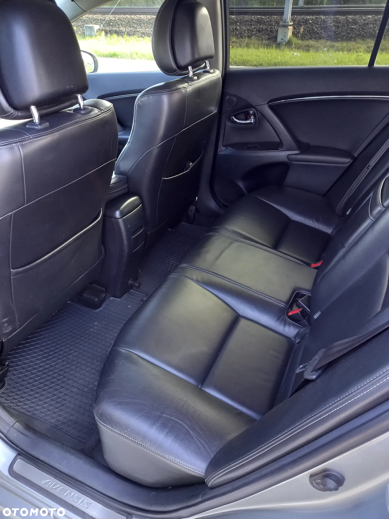 Toyota Avensis 2.2 D-4D Sol NAVI - 4