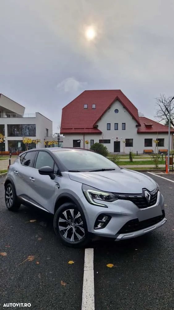 Renault Captur MHEV 140 EDC Techno - 2