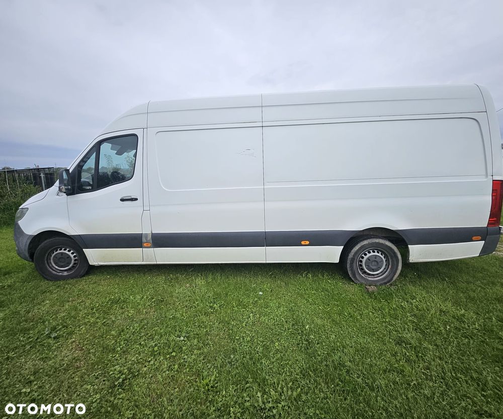 Mercedes-Benz Sprinter - 5