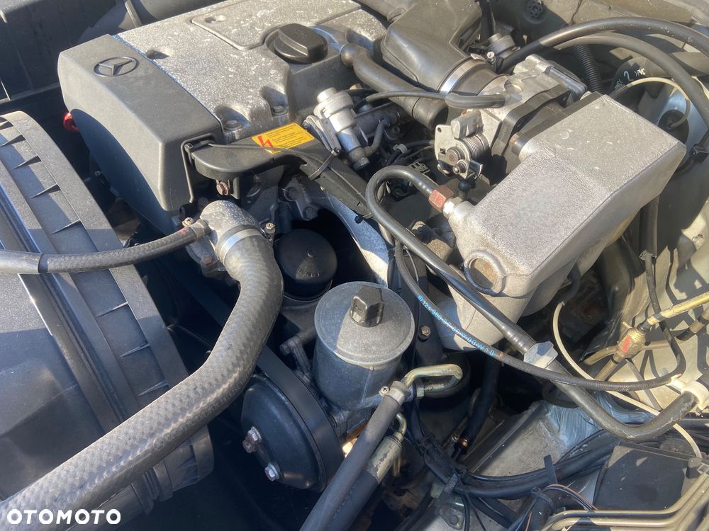 Mercedes-Benz W124 (1984-1993) - 24