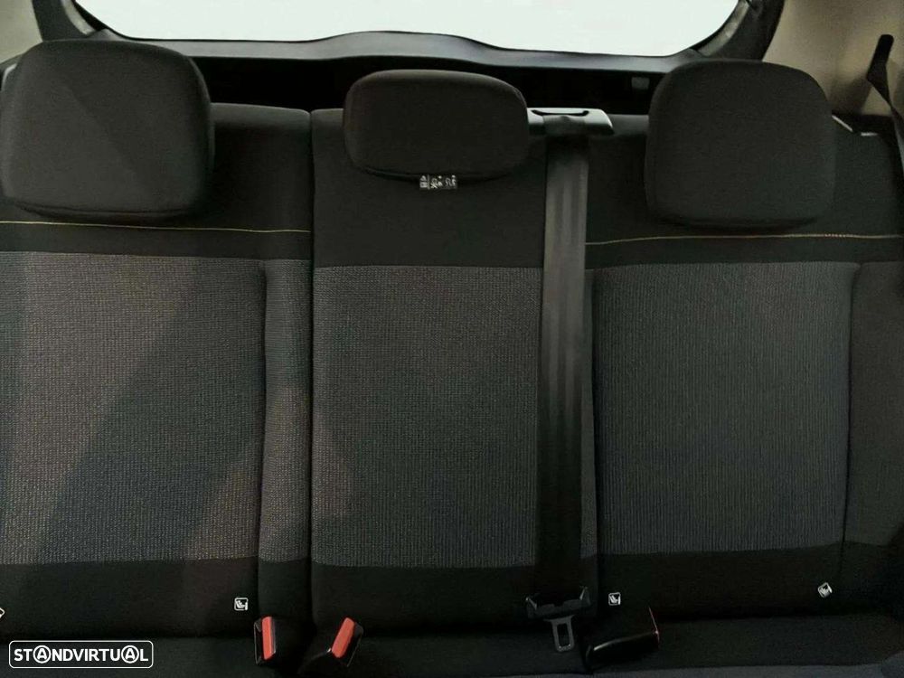 Citroën C3 1.2 PureTech C-Series - 16