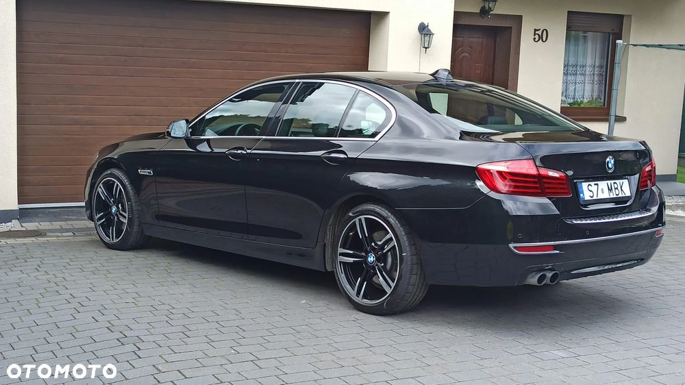 BMW Seria 5 525d xDrive Luxury Line - 13