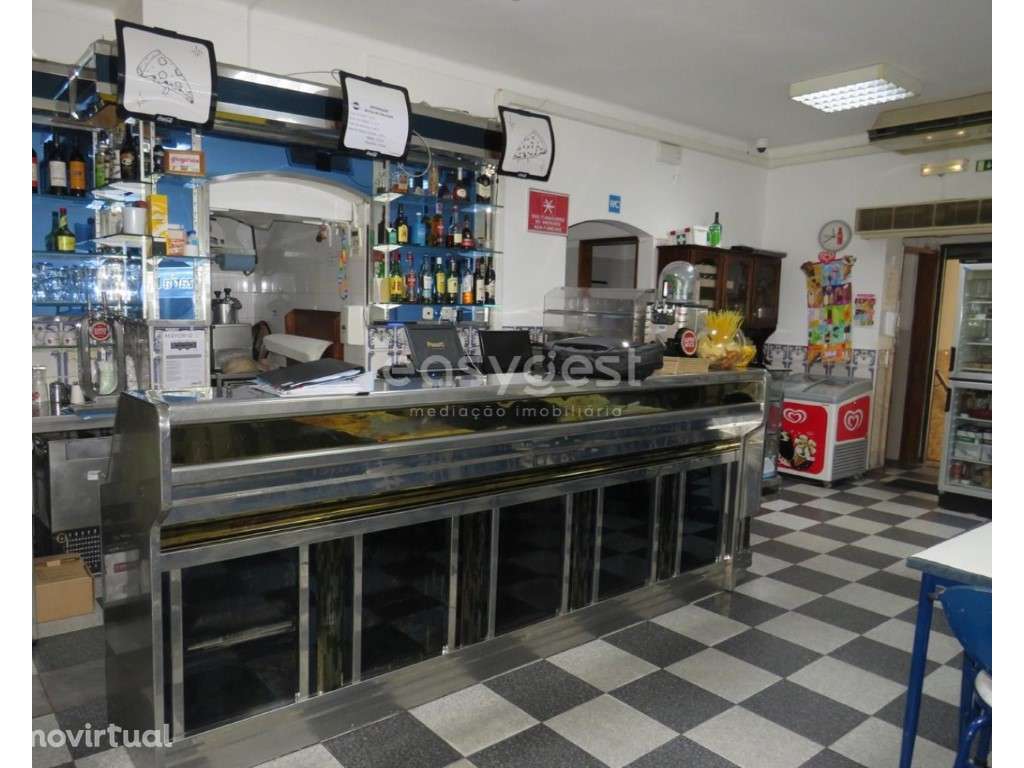 Restaurante Pizzaria em pleno funcionamento no centro de Aljustrel - Grande imagem: 2/23