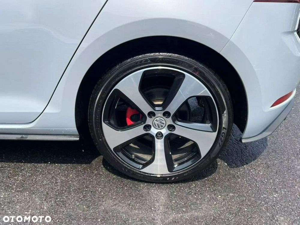 Volkswagen Golf 2.0 TSI GTI DSG - 17