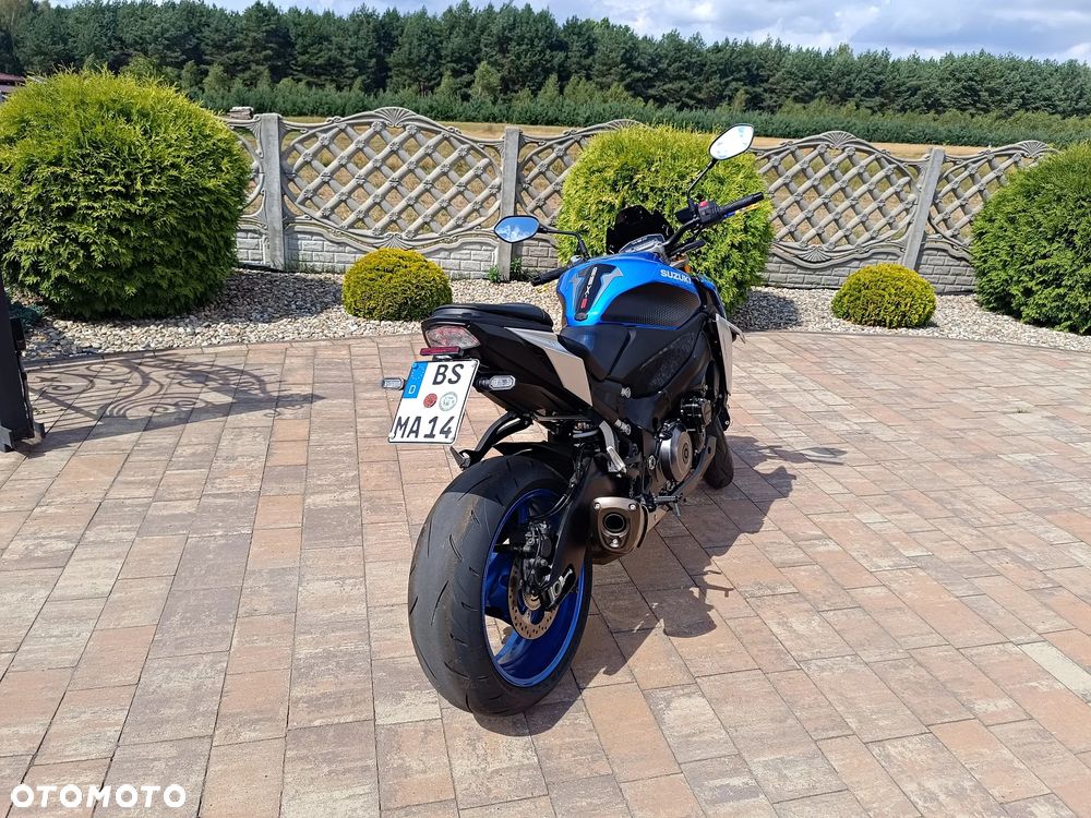 Suzuki GSX 1000 - 31