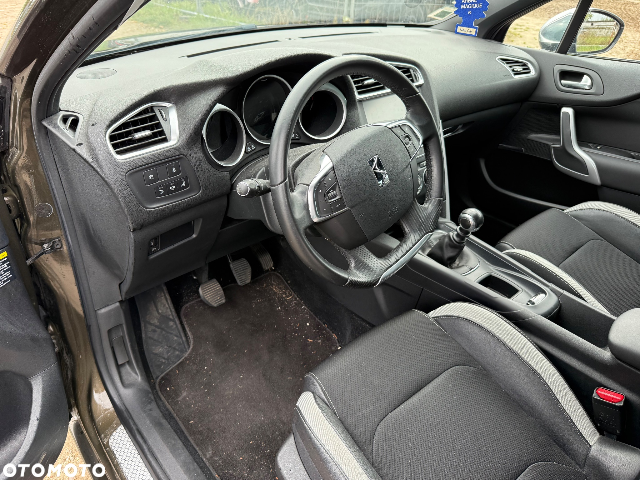 Citroën DS4 1.2 PureTech Be Chic S&S - 14