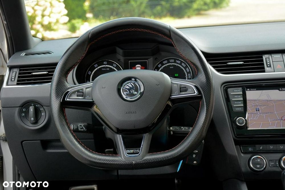 Skoda Octavia 2.0 TSI RS 230 DSG - 23