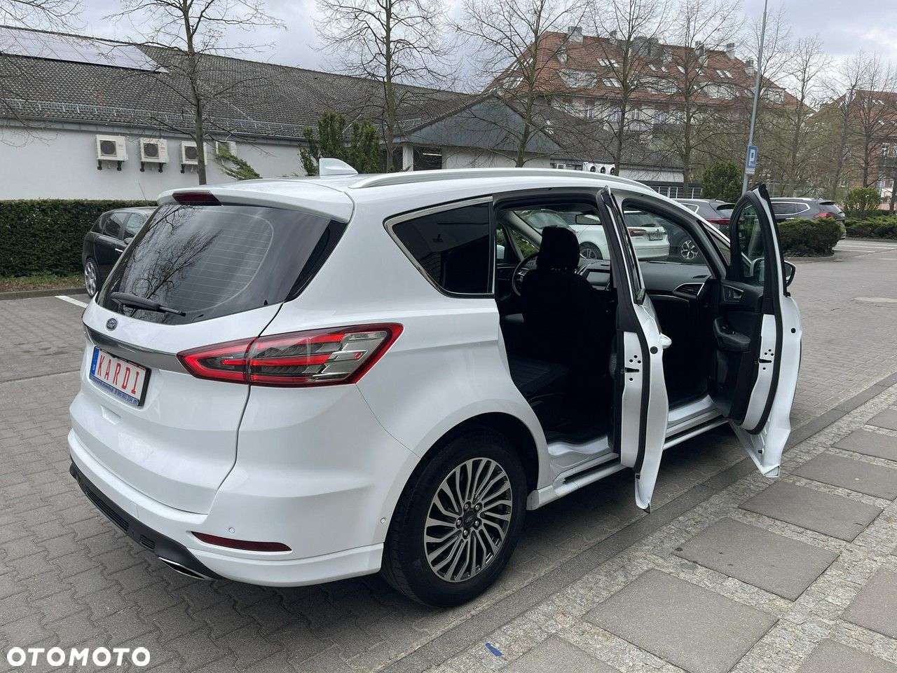 Ford S-Max - 18