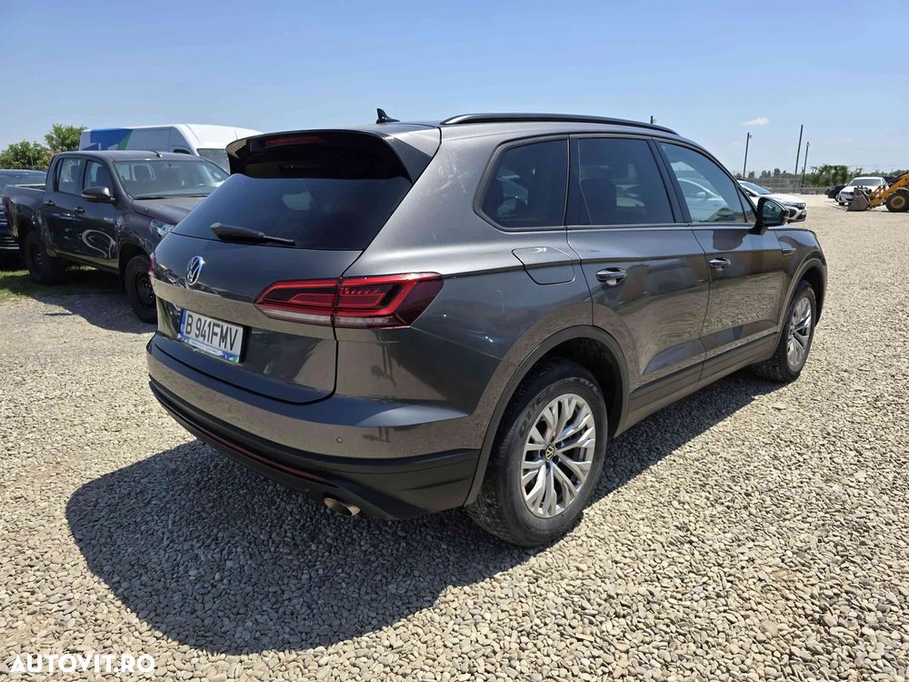 Volkswagen Touareg - 4