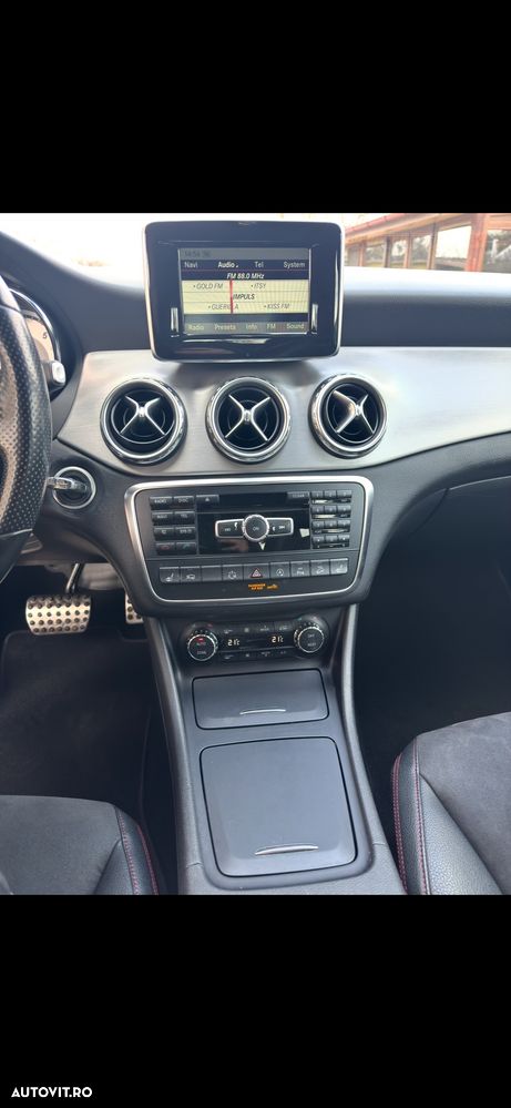 MERCEDES-BENZ GLA 2015 — imagine 25
