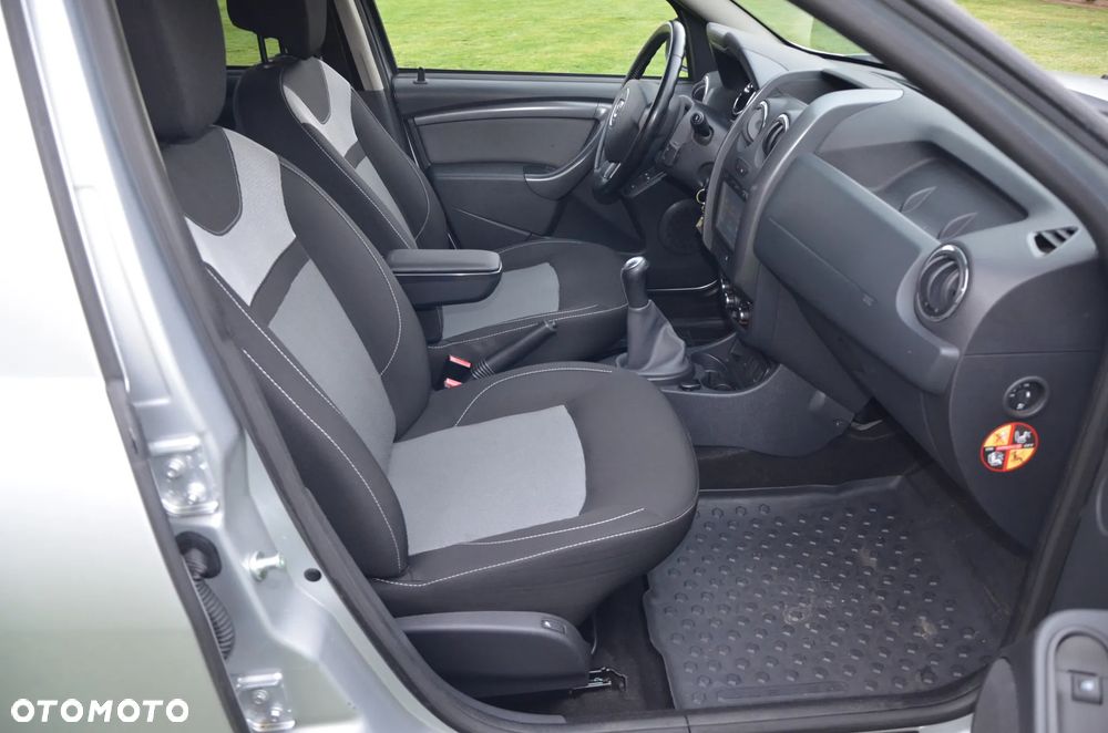 Dacia Duster 1.6 SCe Urban Explorer S&S - 20