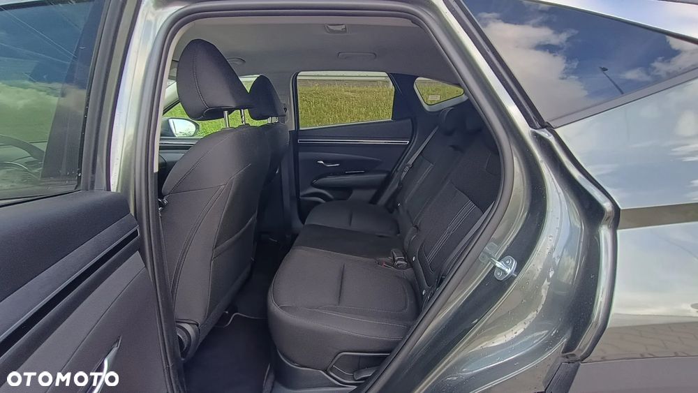 Hyundai Tucson 1.6 T-GDi HEV Executive 2WD - 33