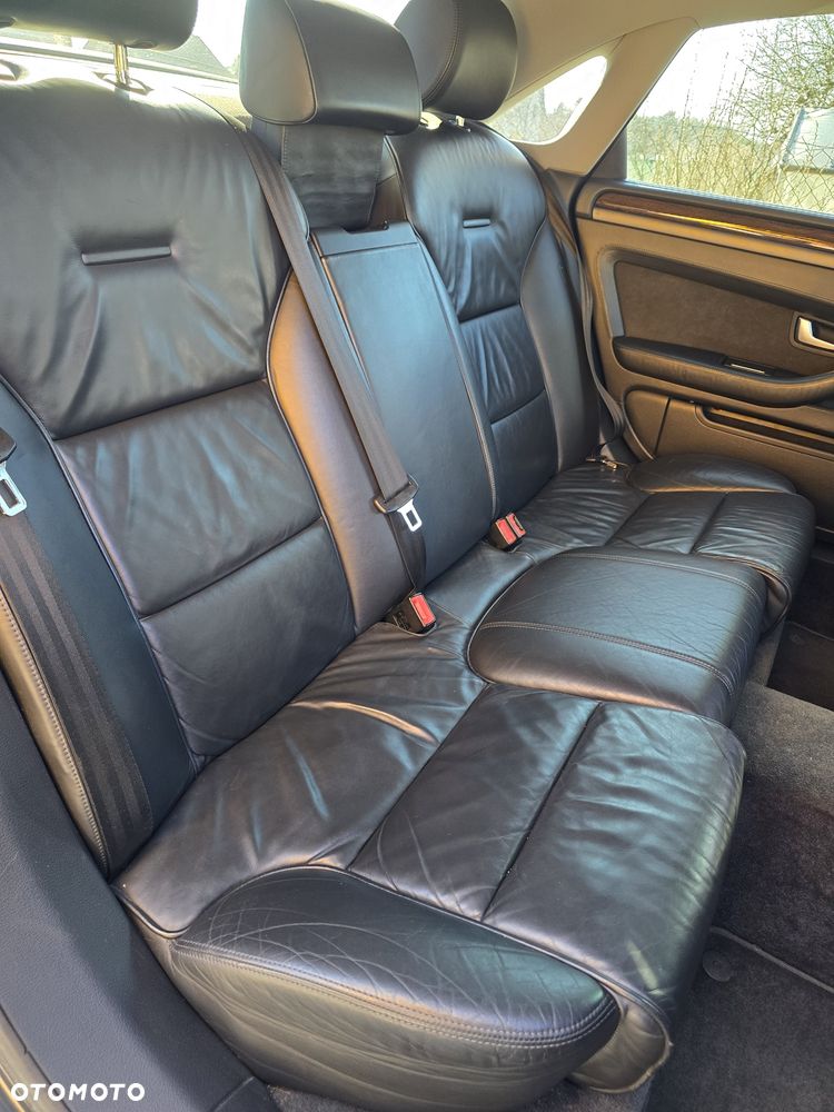 Audi A8 - 7