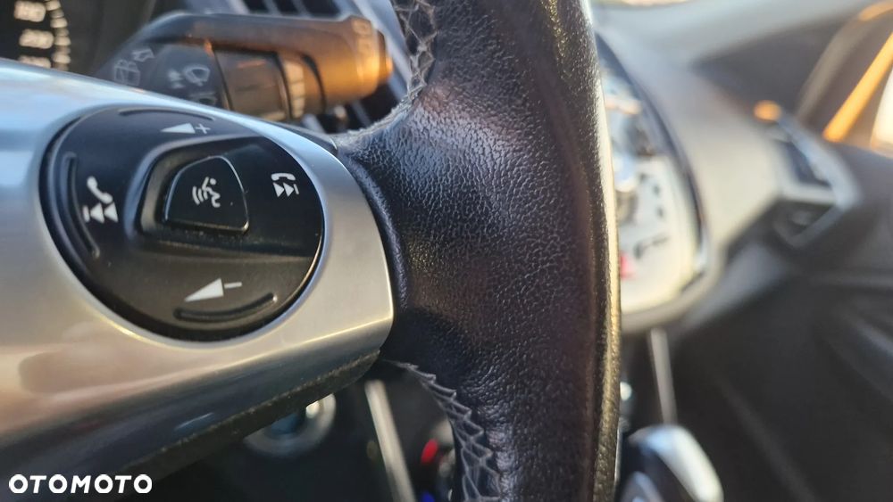 Ford Kuga 2.0 TDCi 4x4 Titanium - 29