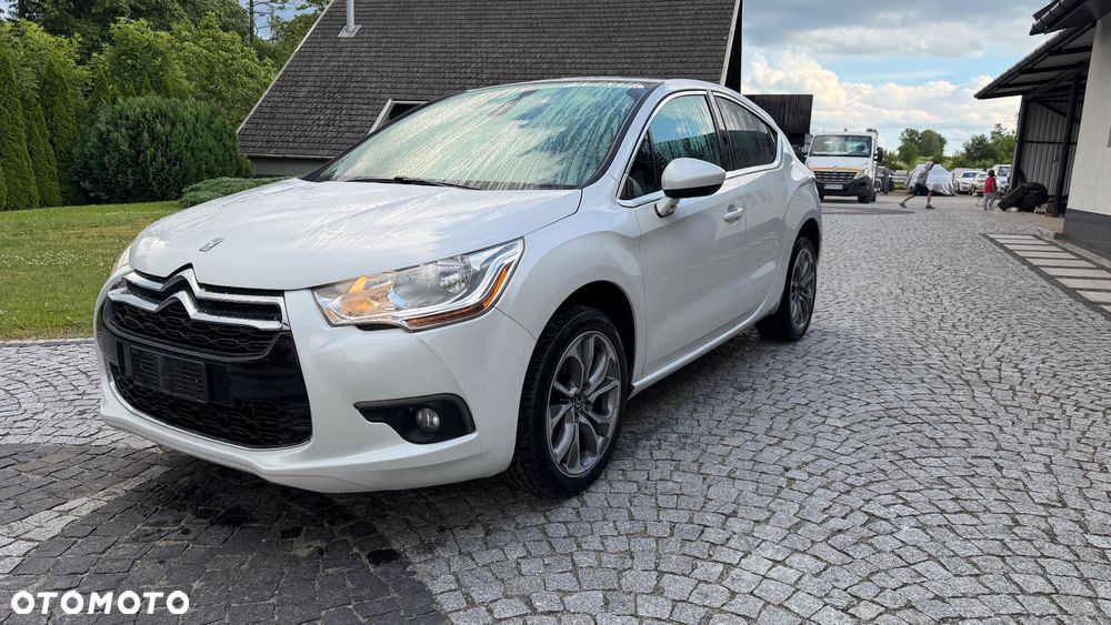 Citroën DS4 1.6 HDi SoChic - 8