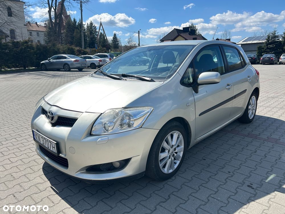 Toyota Auris 2.0 D-4D Sol - 1