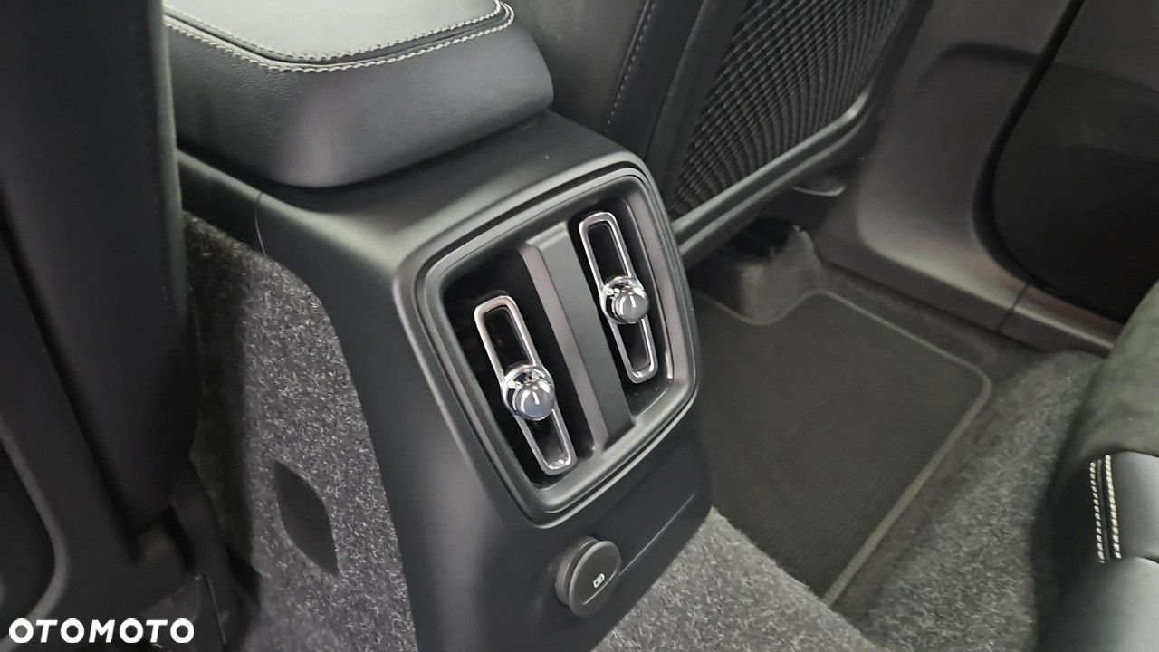 Volvo XC 40 - 20