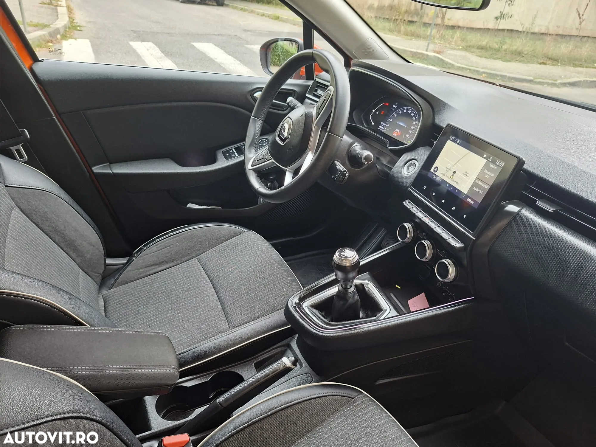 Renault Clio V 1.0 TCe 90 Equilibre - 10