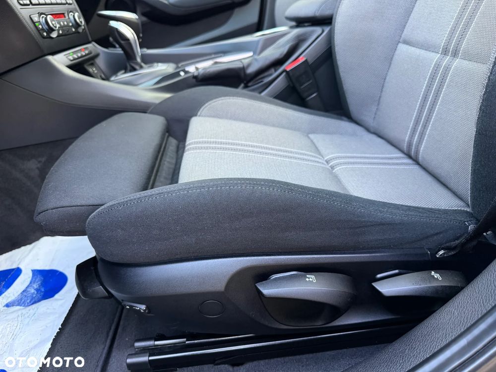 BMW X1 xDrive18d Sport Line - 22