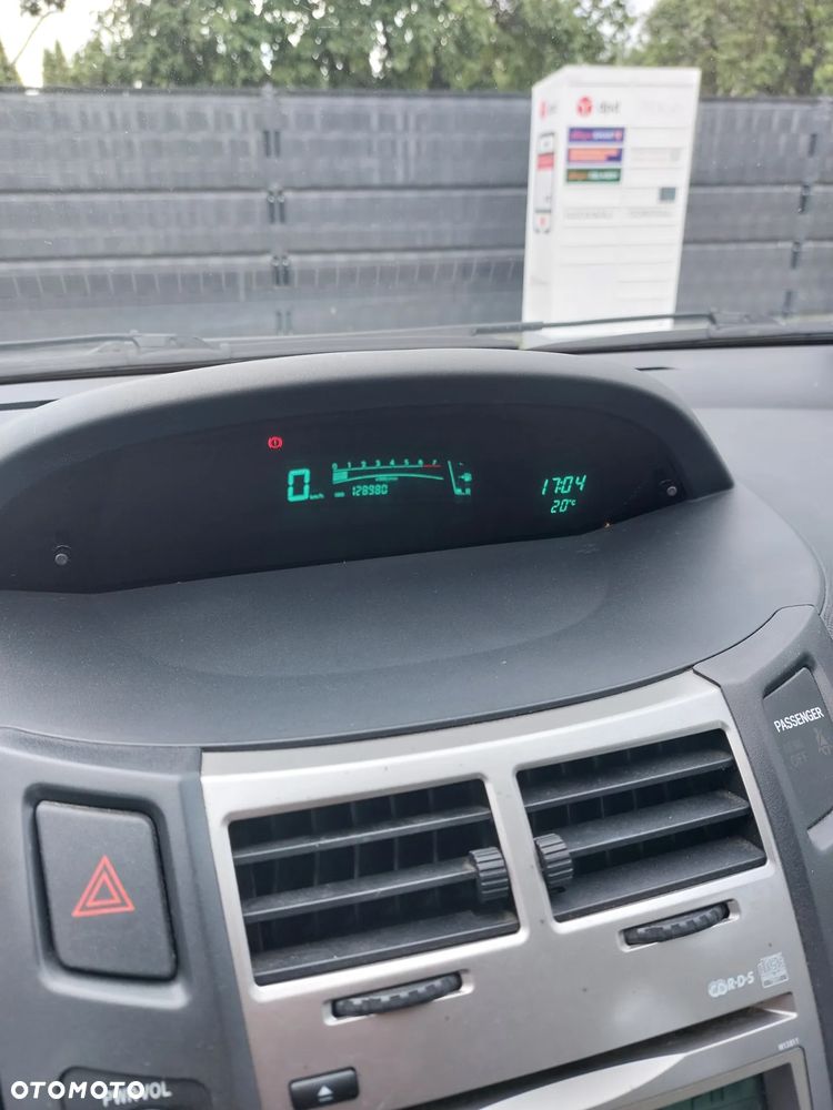Toyota Yaris 1.33 Sol - 10