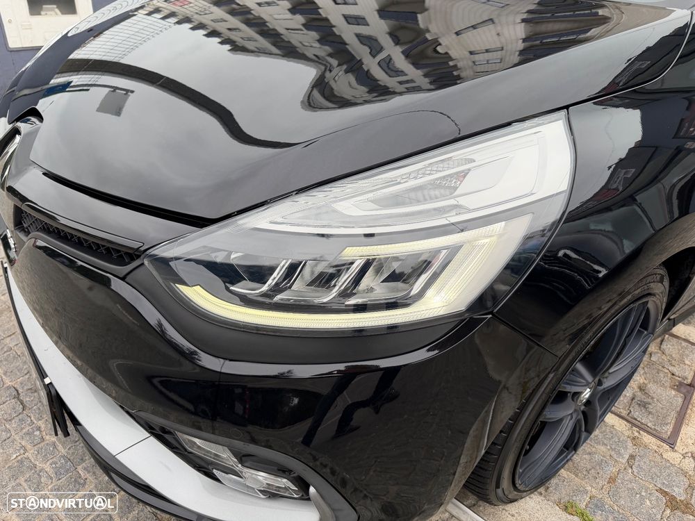 Renault Clio TCe 220 EDC R.S. Trophy - 7
