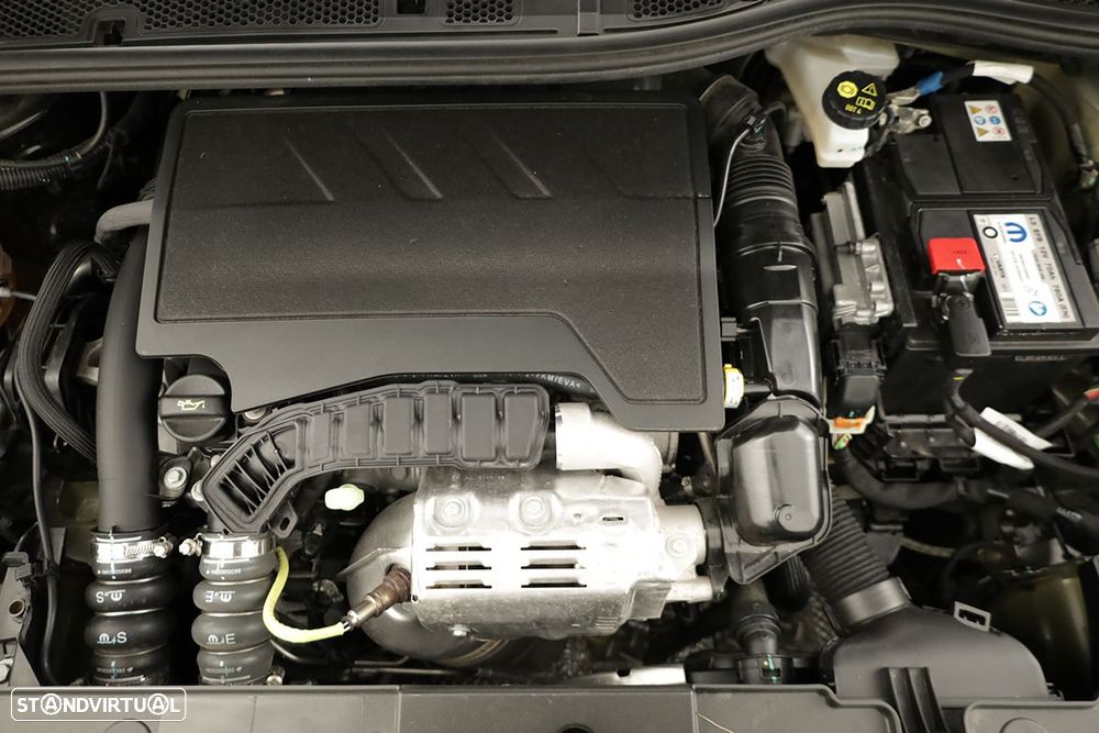 Peugeot 208 1.2 PureTech Style - 24