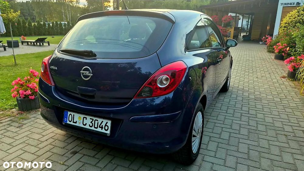 Opel Corsa 1.4 16V Cosmo - 3