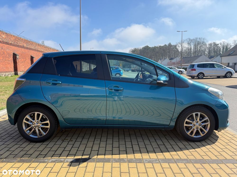 Toyota Yaris 1.33 VVT-i Edition 2014 - 4