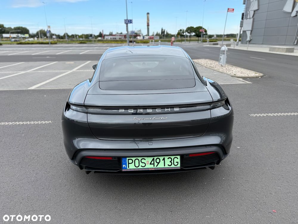 Porsche Taycan Turbo - 33