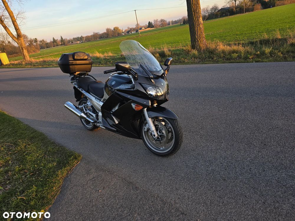 Yamaha FJR - 1