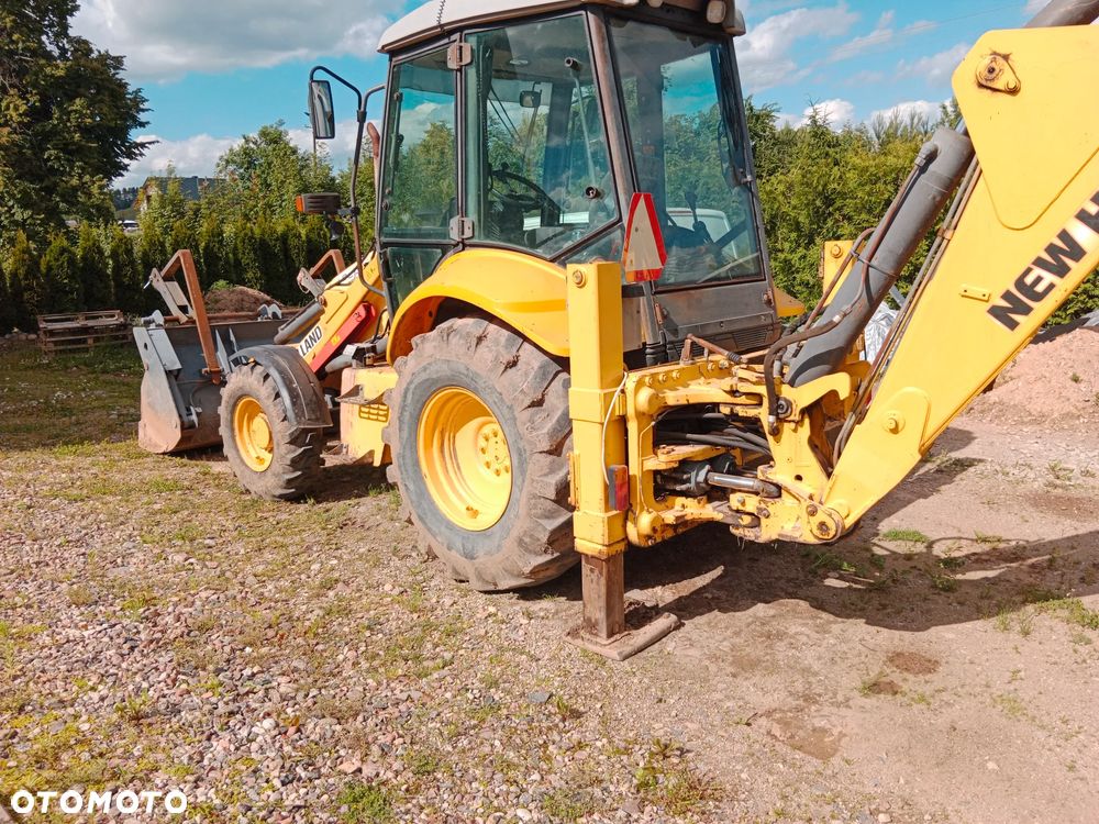 New Holland LB95B - 4