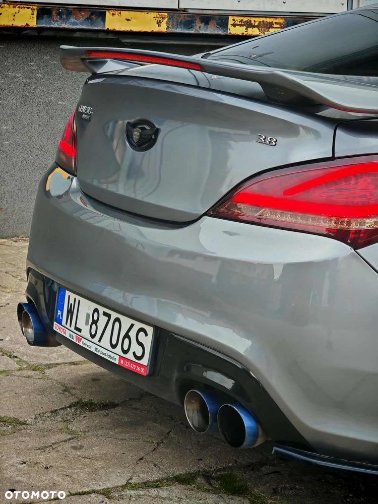 Hyundai Genesis Coupe 3.8 V6 - 13