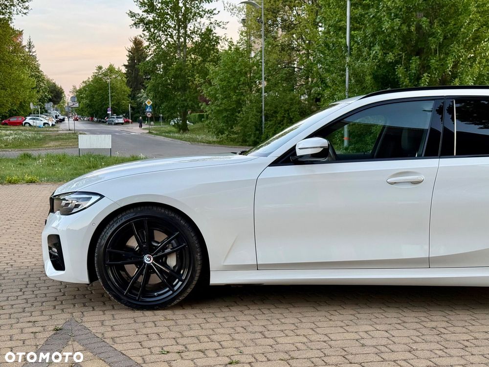 BMW Seria 3 330i M Sport sport - 11