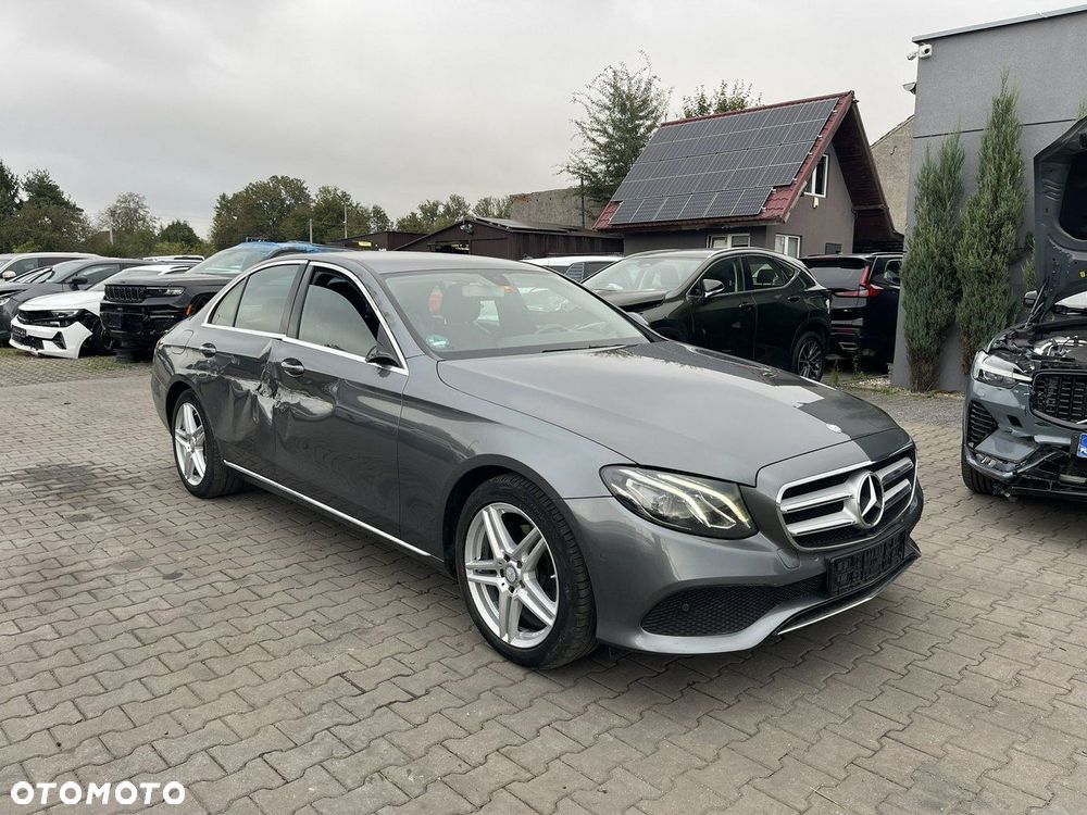 Mercedes-Benz Klasa E 200 d 9G-TRONIC - 5