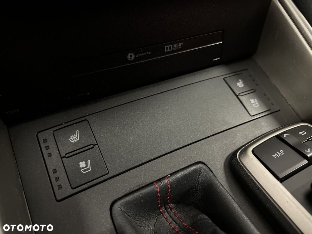 Lexus IS 200t F Sport - 30