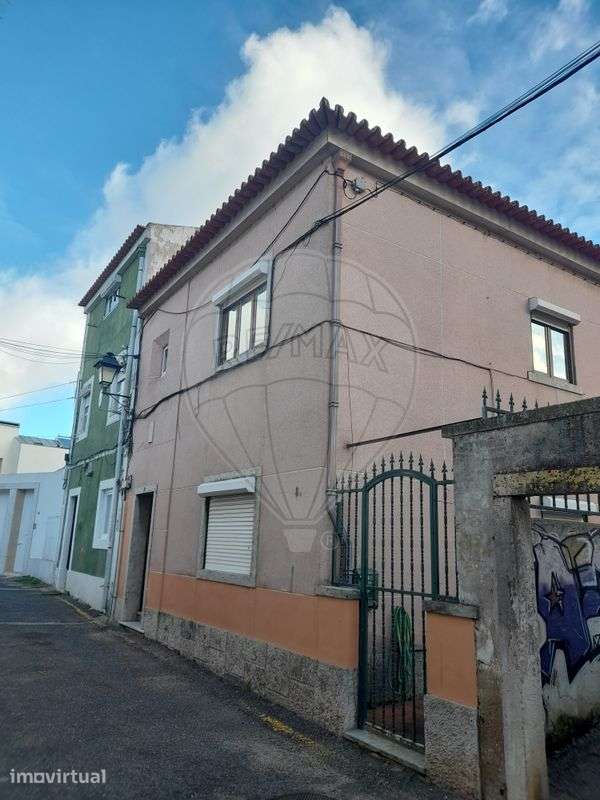 Moradia T5 para arrendamento - Grande imagem: 2/7