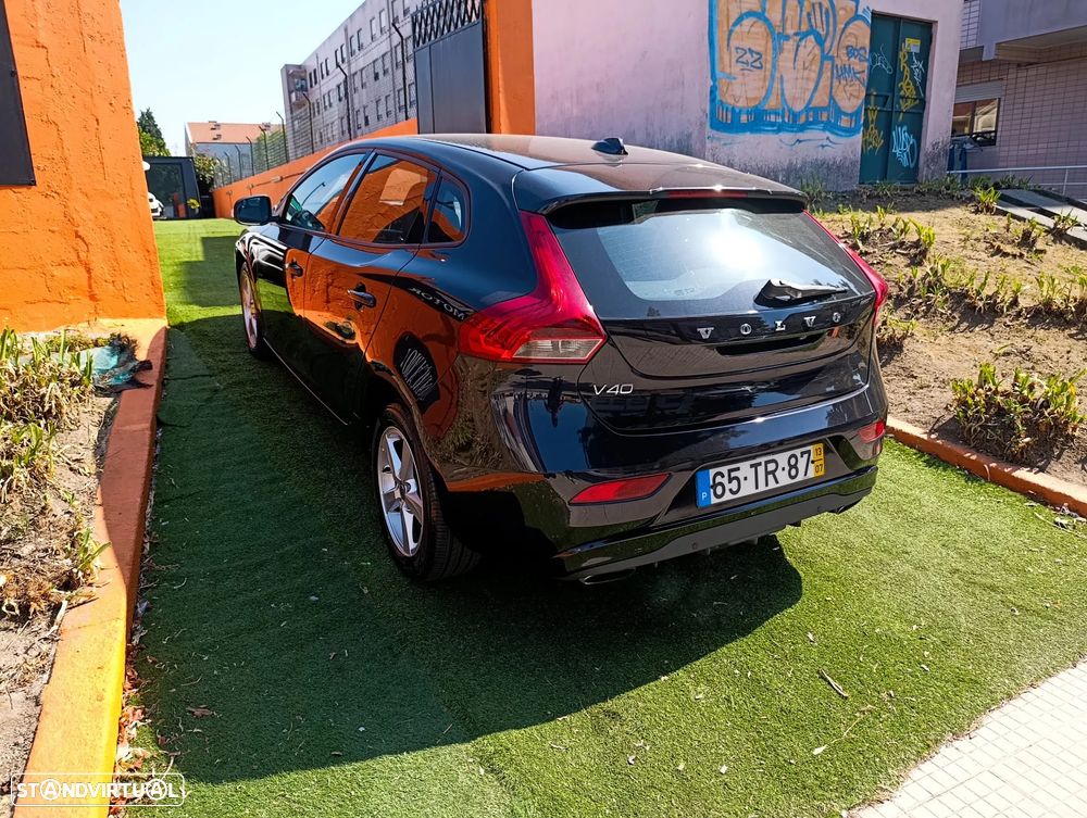 Volvo V40 D2 Kinetic - 4