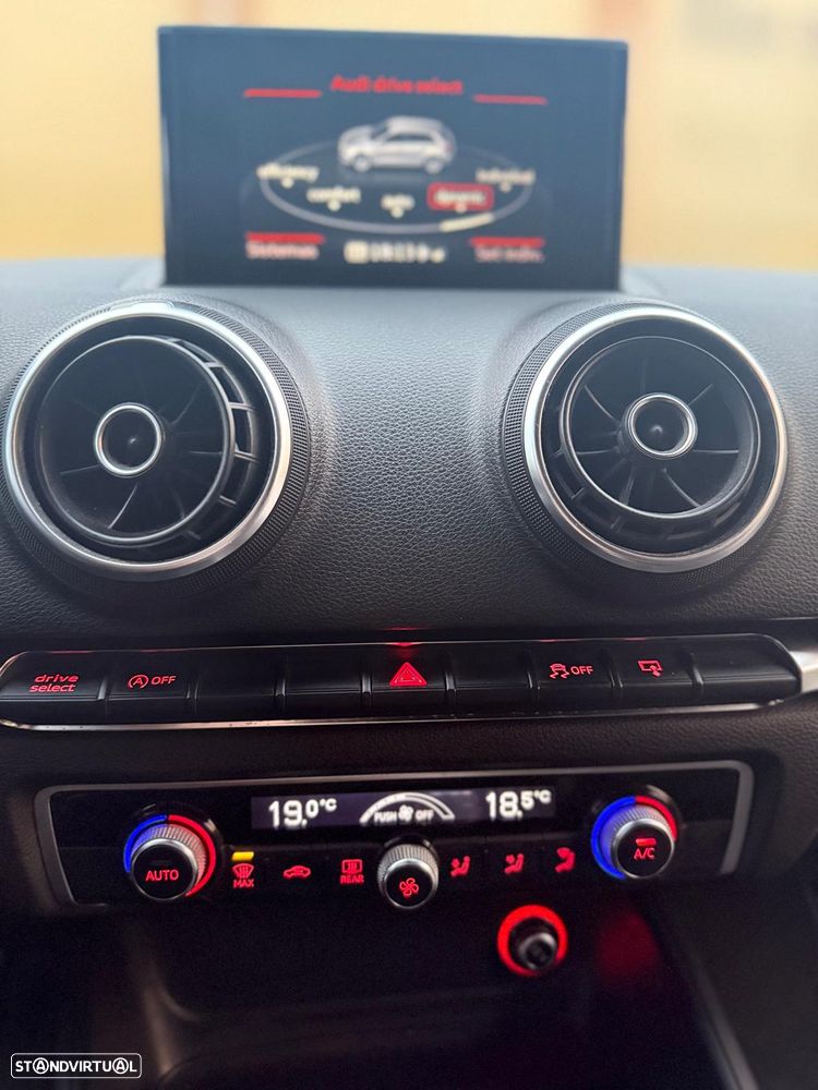 Audi A3 Sportback 1.6 TDI S line Sport Pack - 20