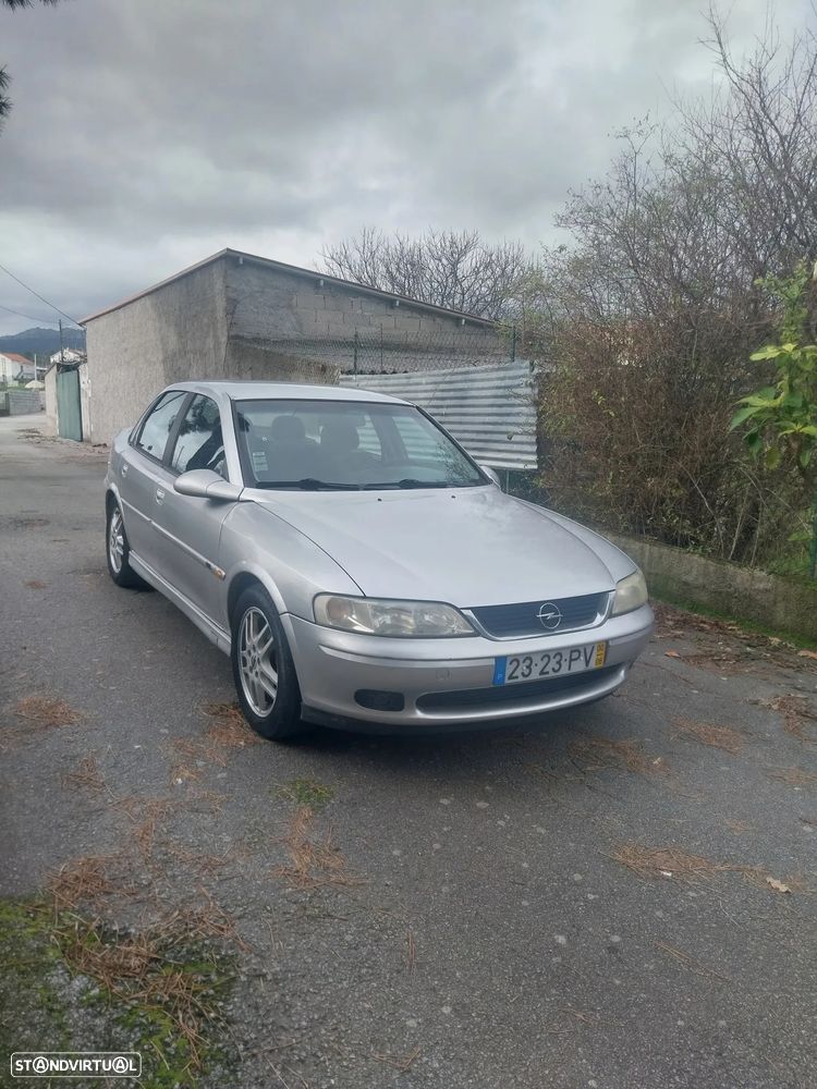 Opel Vectra 2.0 DTi Sport - 2