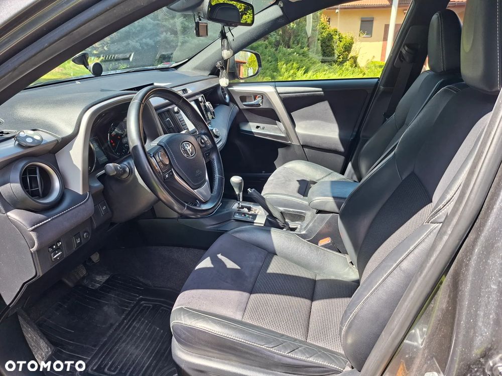 Toyota RAV4 Hybrid Selection 4x4 - 12