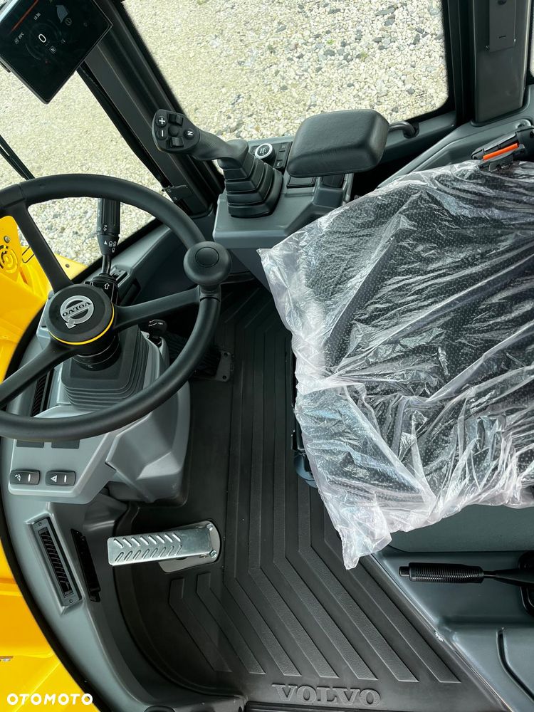 Volvo L30 - 15