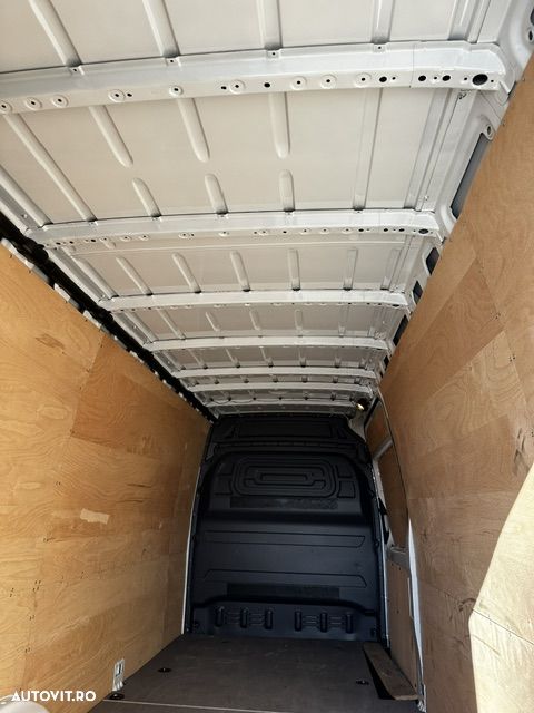 Mercedes-Benz SPRINTER - 11