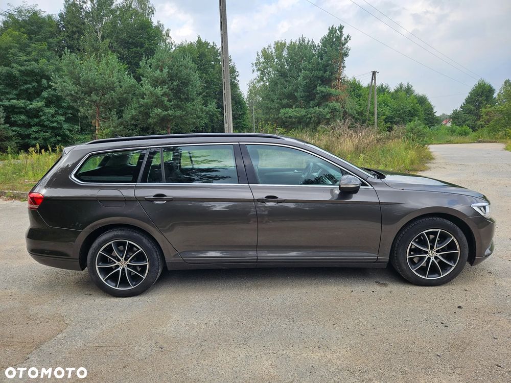 Volkswagen Passat - 4