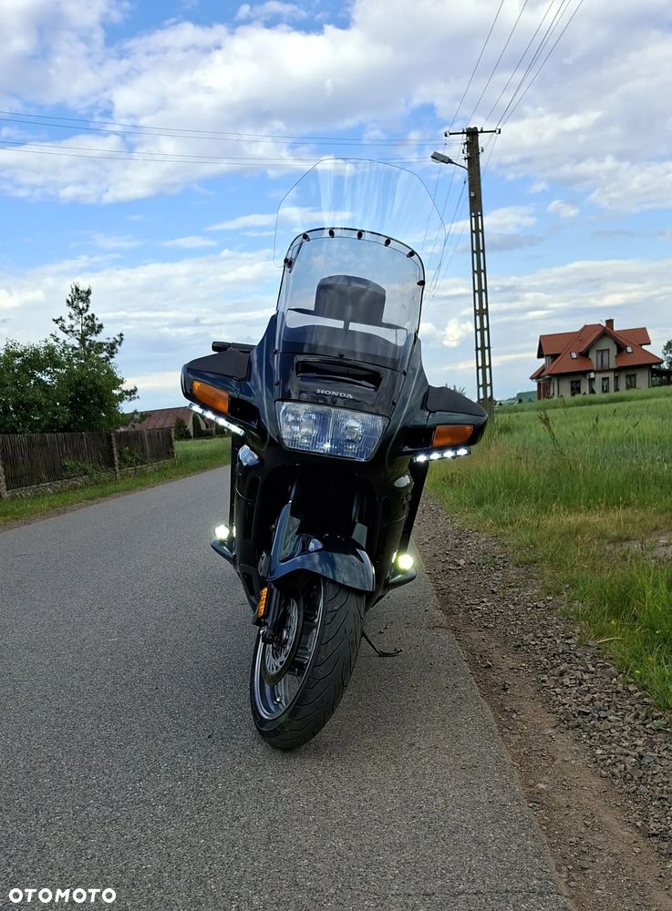 Honda ST - 9