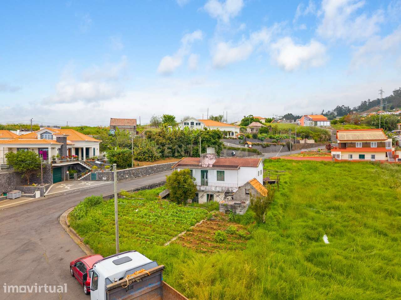 Moradia para Reconstrução com Terreno Plano e Potencial Único nos Canh - Grande imagem: 4/14