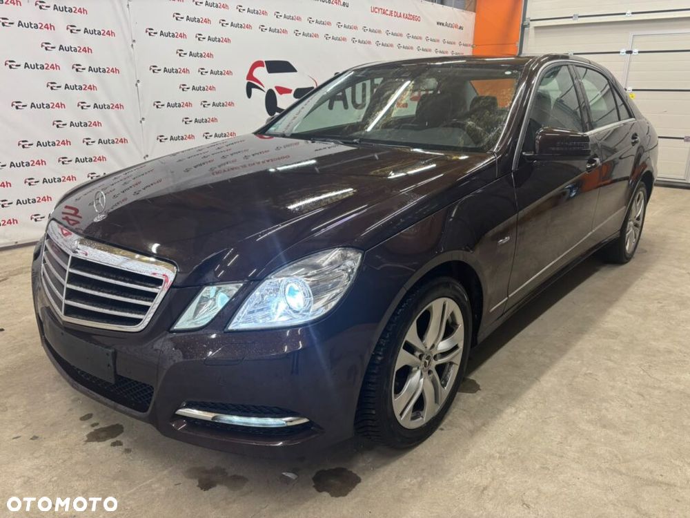 Mercedes-Benz E-Class 2010 photo 2