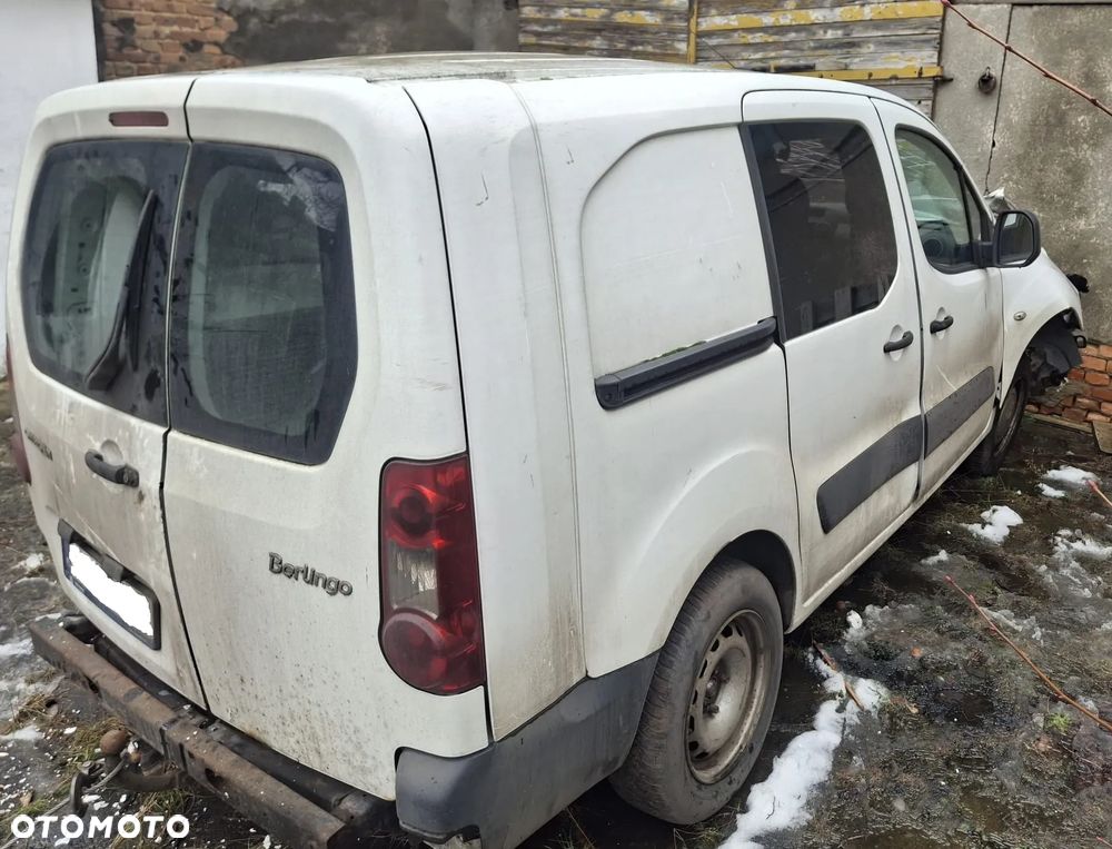 Citroen Berlingo 1.6HDI 9HX Lakier EWP Części