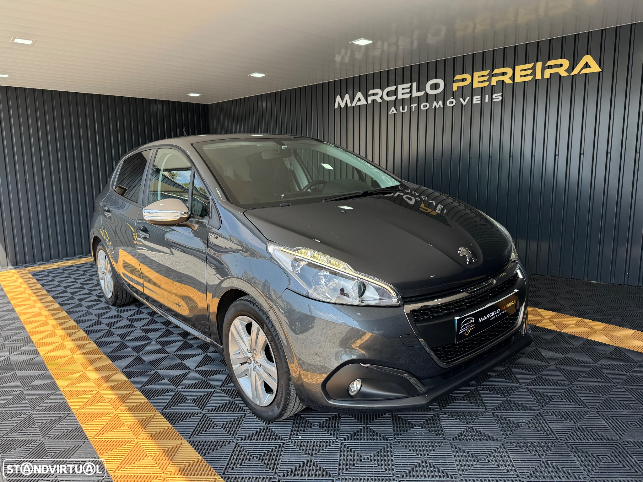 Peugeot 208 1.2 VTi SE Style - 6
