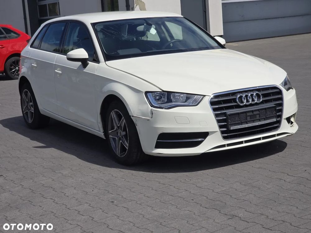 Audi A3 Sportback 1.2 TFSI Attraction - 4