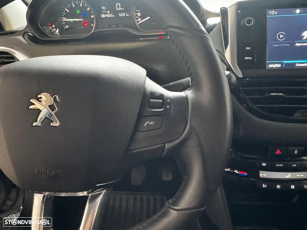 Peugeot 2008 1.2 PureTech Allure - 18